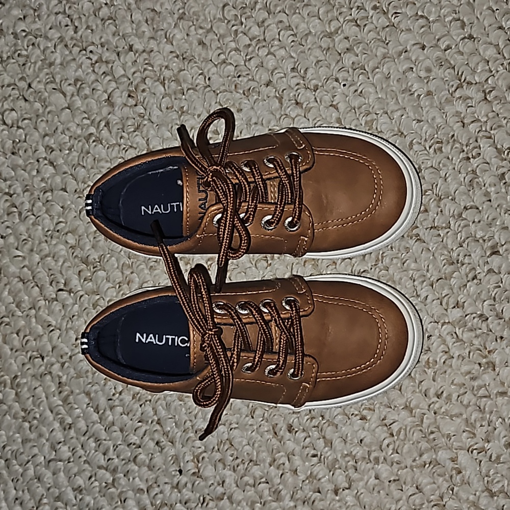 Nautica Toddler Snaekers